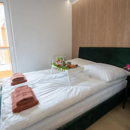 Z Widokiem Apartamenty Świerkowe 13 - z pięknym widokiem, blisko stoku narciarskiego Dolina Szczęścia *